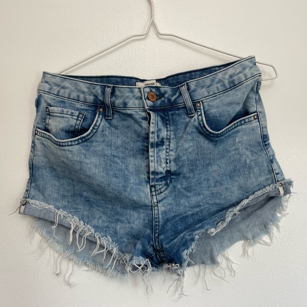 Forever 21 Frayed Hem Button Up Jean Shorts